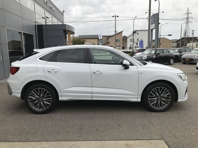 Audi Q3 2020-09 9469-5