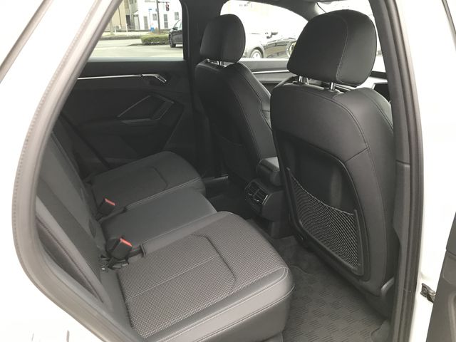 Audi Q3 2020-09 9469-13