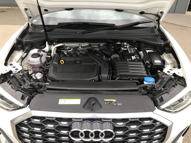 Audi Q3 2020-09 9469-29