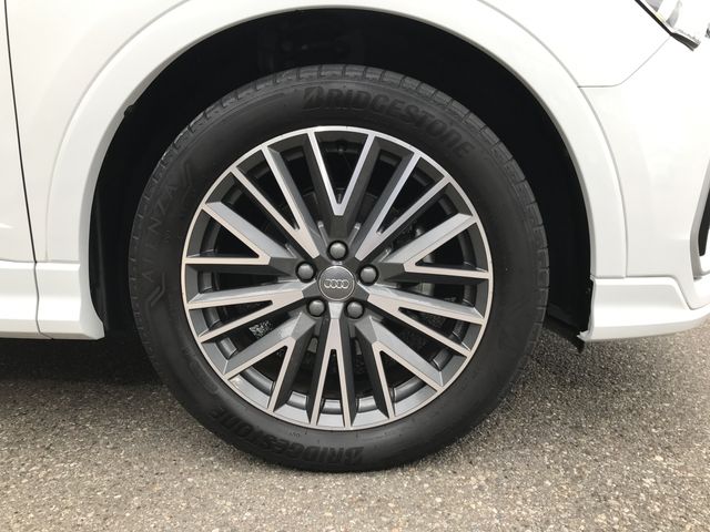 Audi Q3 2020-09 9469-27
