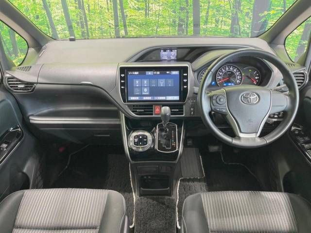 Toyota VOXY 2019-08 191307-1
