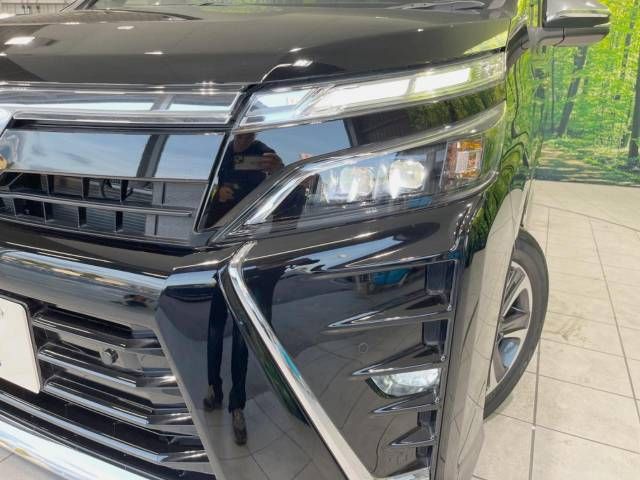 Toyota VOXY 2019-08 191307-13