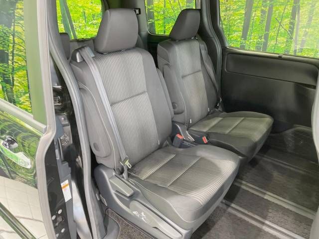 Toyota VOXY 2019-08 191307-9
