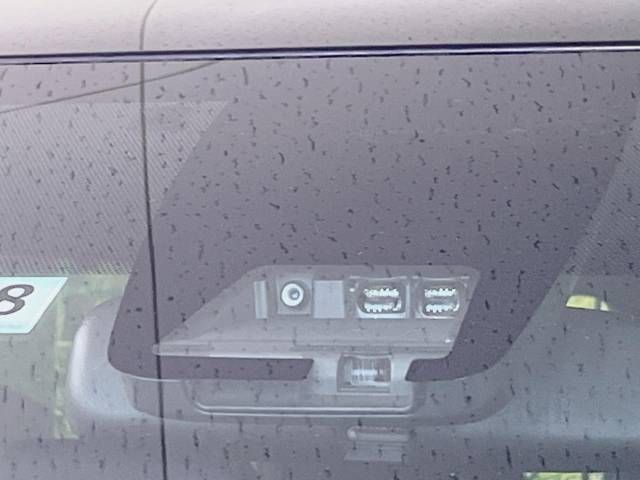 Toyota VOXY 2019-08 191307-2
