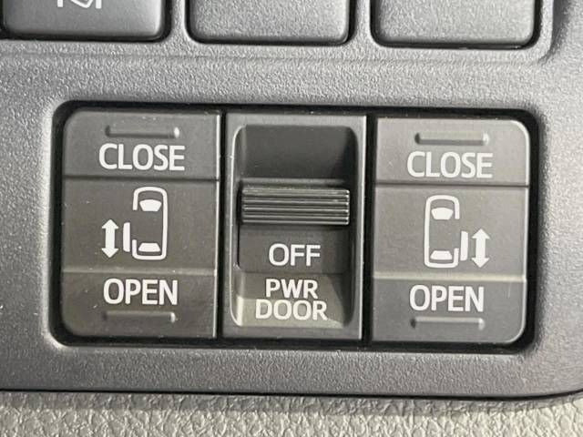 Toyota VOXY 2019-08 191307-6