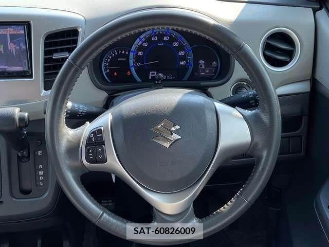 Suzuki WAGON R 2014-08 311831-10