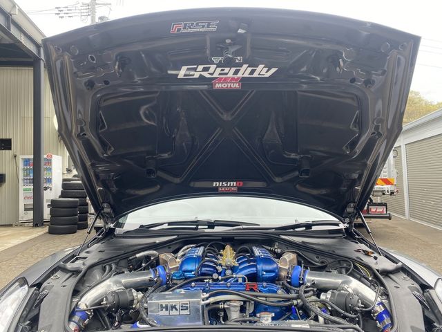 Nissan GT-R 2008-04 2282-24