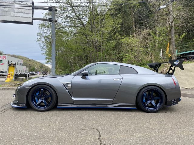 Nissan GT-R 2008-04 2282-12