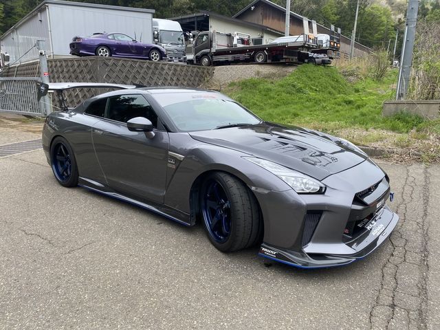 Nissan GT-R 2008-04 2282-4