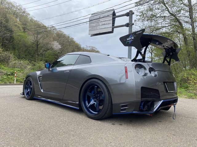 Nissan GT-R 2008-04 2282-11
