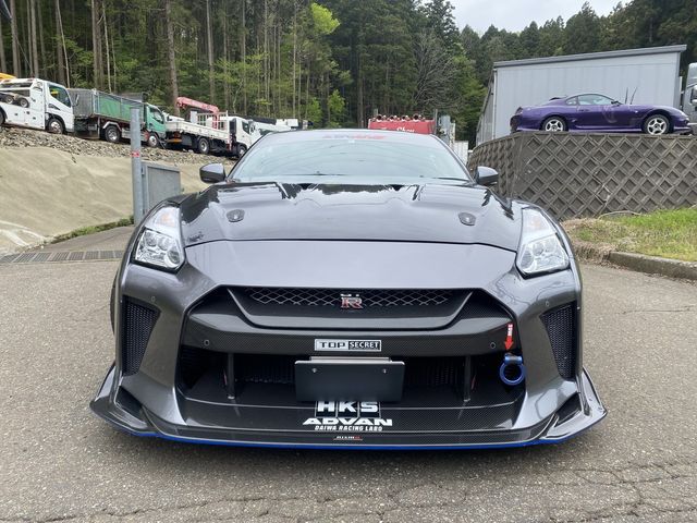 Nissan GT-R 2008-04 2282-3