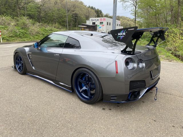 Nissan GT-R 2008-04 2282-10
