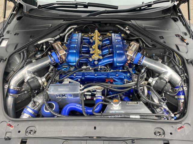 Nissan GT-R 2008-04 2282-25