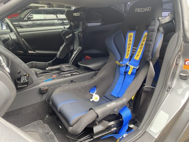 Nissan GT-R 2008-04 2282-17