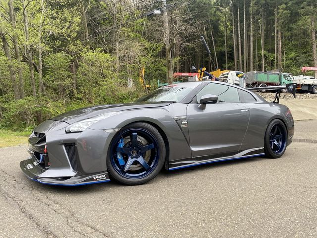 Nissan GT-R 2008-04 2282-1
