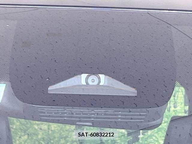Toyota VOXY 2022-09 394954-2