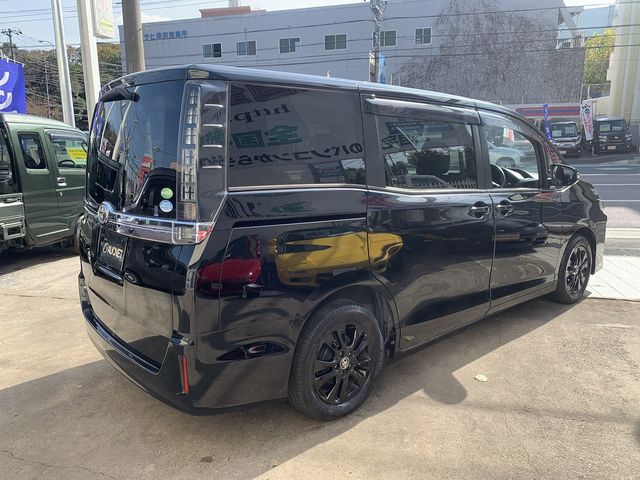 Toyota VOXY 2014-09 29243-2