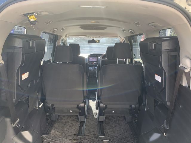 Toyota VOXY 2014-09 29243-7