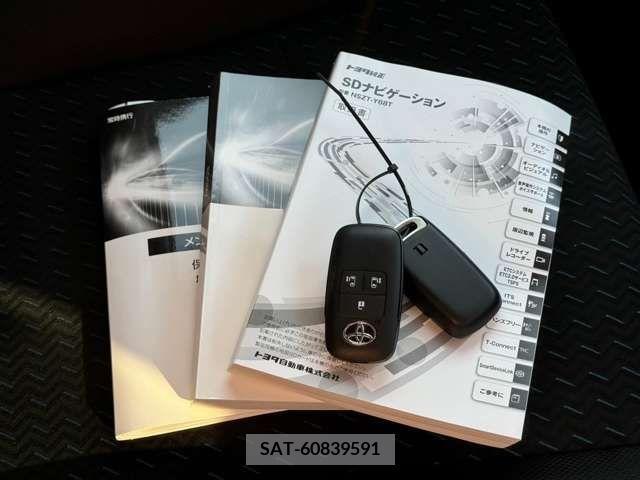 Toyota ROOMY 2022-06 384303-29