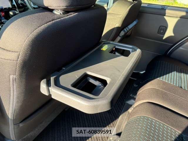 Toyota ROOMY 2022-06 384303-27