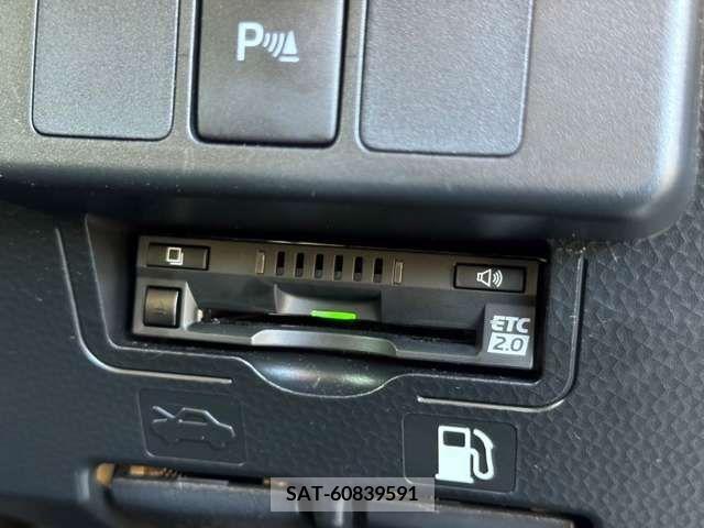 Toyota ROOMY 2022-06 384303-22