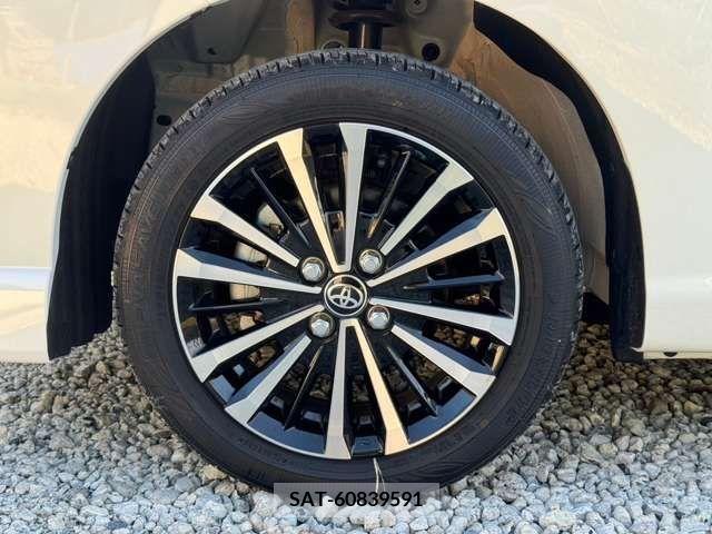Toyota ROOMY 2022-06 384303-7