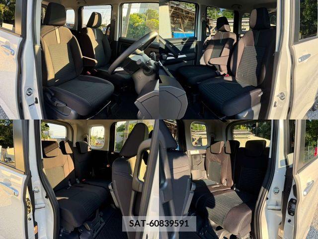 Toyota ROOMY 2022-06 384303-25