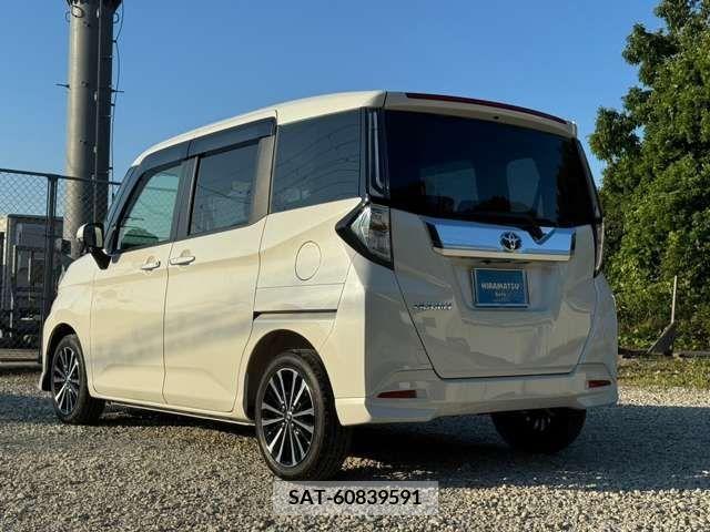 Toyota ROOMY 2022-06 384303-4