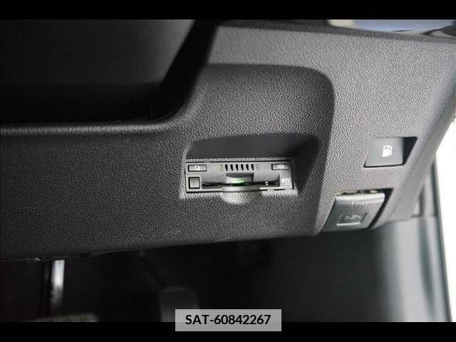 Toyota PRIUS 2018-03 366665-6