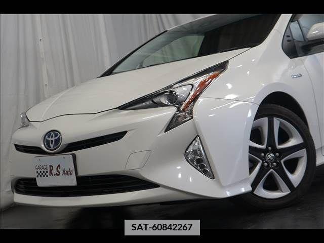 Toyota PRIUS 2018-03 366665-2