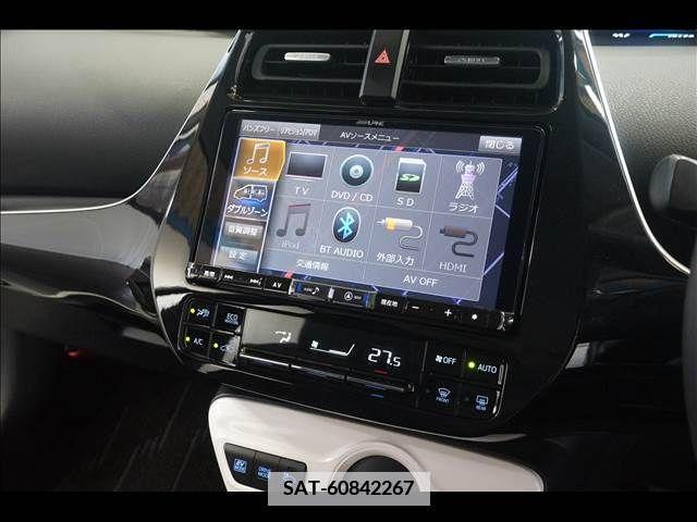 Toyota PRIUS 2018-03 366665-10