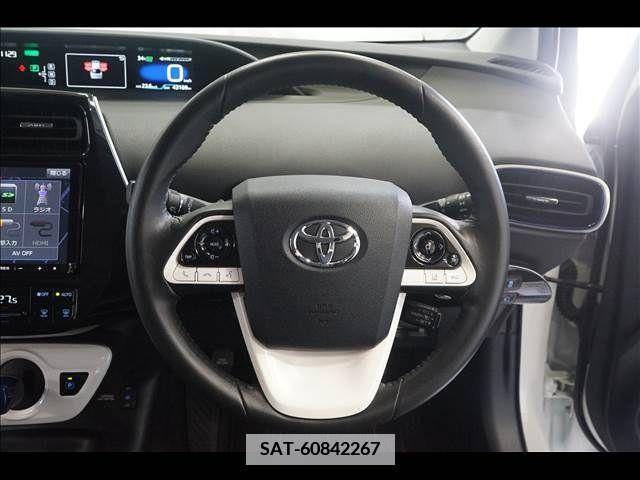 Toyota PRIUS 2018-03 366665-9