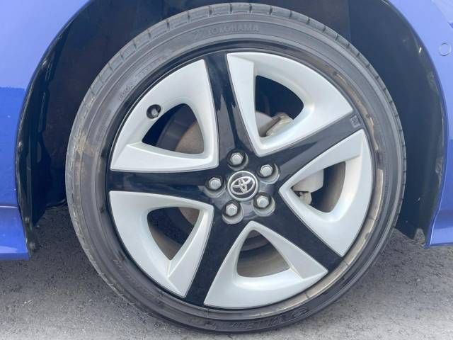 Toyota PRIUS 2018-04 5159-13