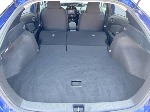 Toyota PRIUS 2018-04 5159-10
