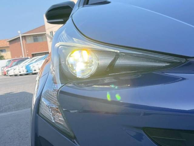 Toyota PRIUS 2018-04 5159-12