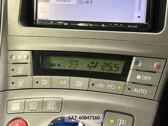 Toyota PRIUS 2012-01 322048-4