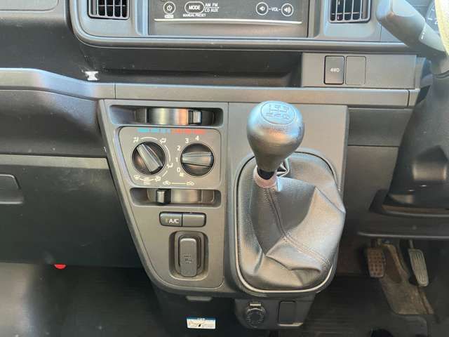Daihatsu HIJET VAN 2018-11 185788-12
