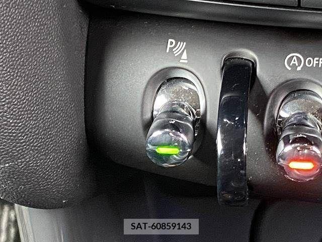 Bmw MINI 2019-06 381359-6