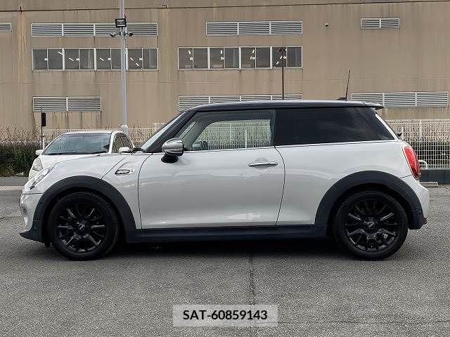 Bmw MINI 2019-06 381359-15
