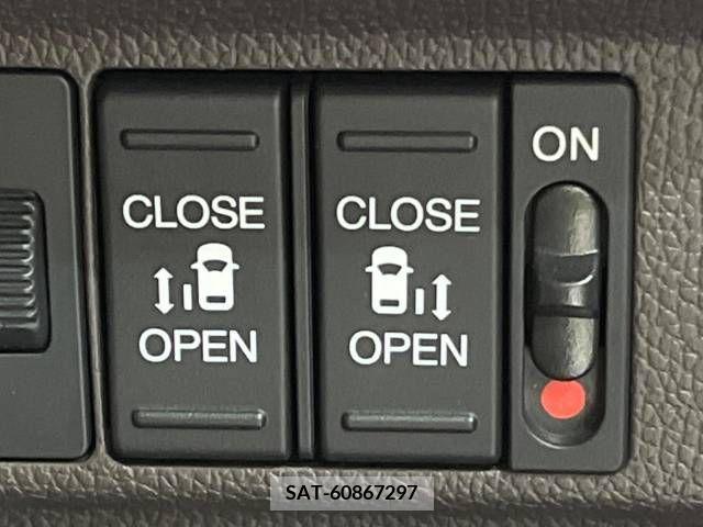 Honda FREED 2022-10 390986-5