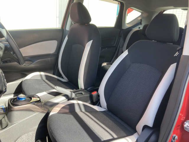 Nissan NOTE 2018-10 12365-6