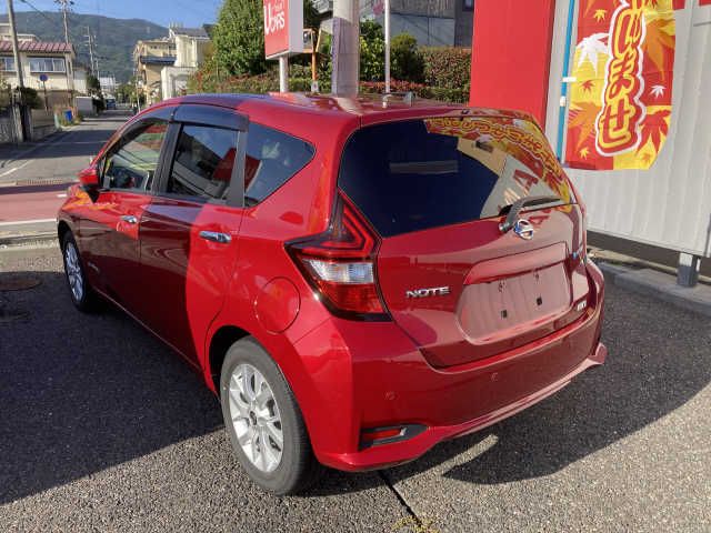 Nissan NOTE 2018-10 12365-8