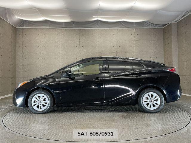 Toyota PRIUS 2018-08 224315-8