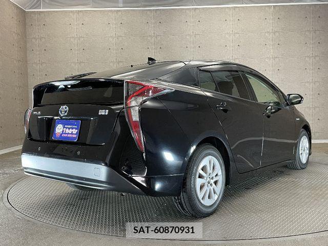 Toyota PRIUS 2018-08 224315-3