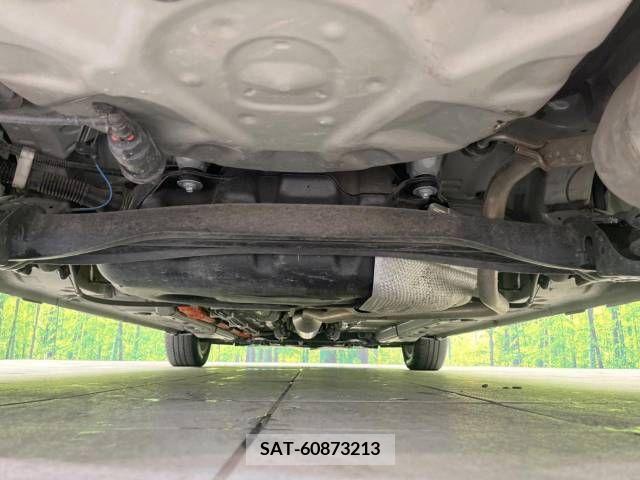 Toyota AQUA 2021-09 246129-19