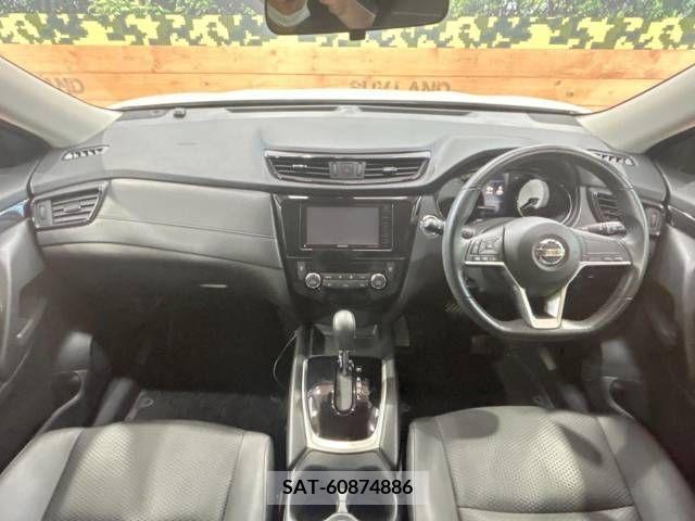 Nissan X-TRAIL 2017-07 335997-1
