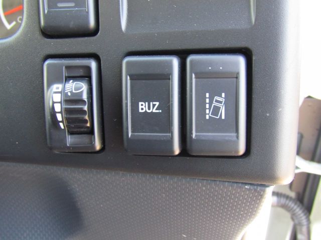 Mazda TITAN 2023-08 19935-24
