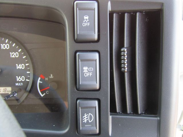 Mazda TITAN 2023-08 19935-23