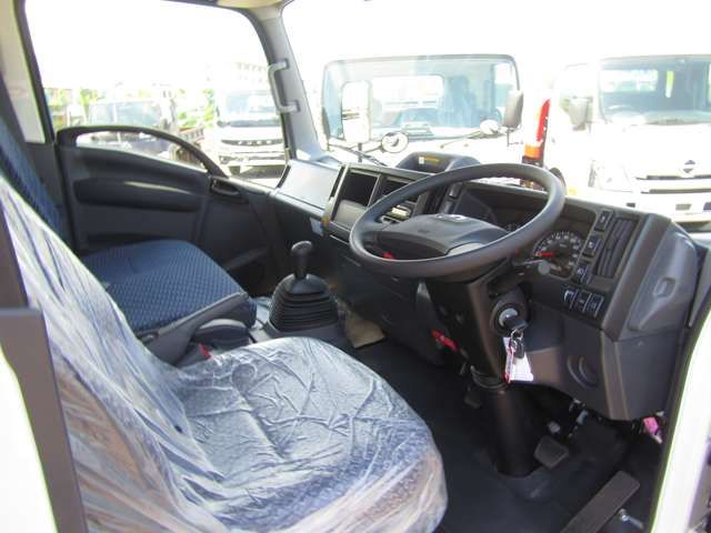 Mazda TITAN 2023-08 19935-15