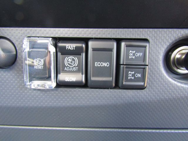 Mazda TITAN 2023-08 19935-20